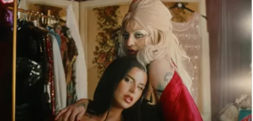 Mon Laferte y Nathy Peluso se unen en ‘La Tirana’ . Foto: Captura YT.